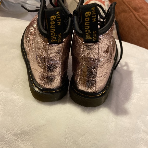 Dr Martens 1460. Pink metallic crinkle. Toddler size 9 - Picture 4 of 8